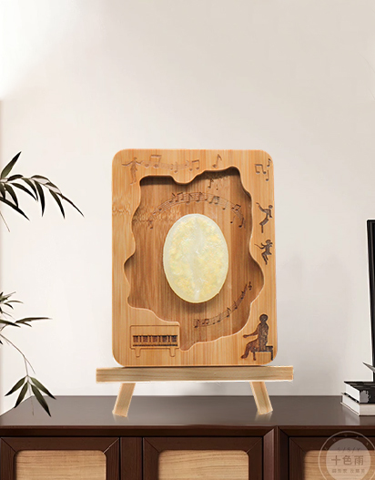 Lampu Kayu Berukir